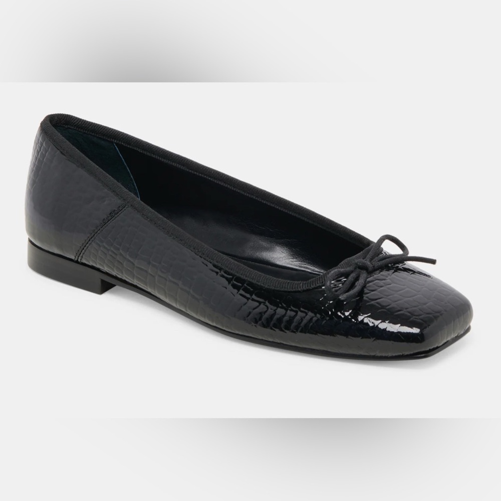 NWT Dolce Vita Black Croc-Embossed Flats